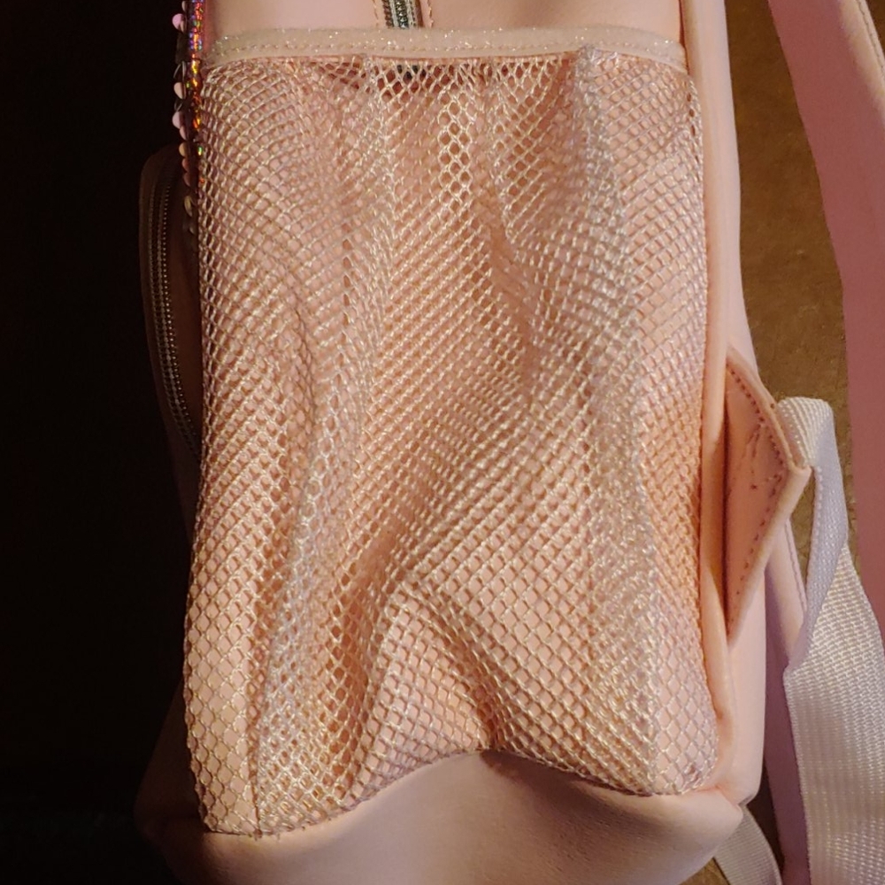 HOST PICK💗💗OMG FULL SIZE Unicorn backpack - Picture 2 of 6